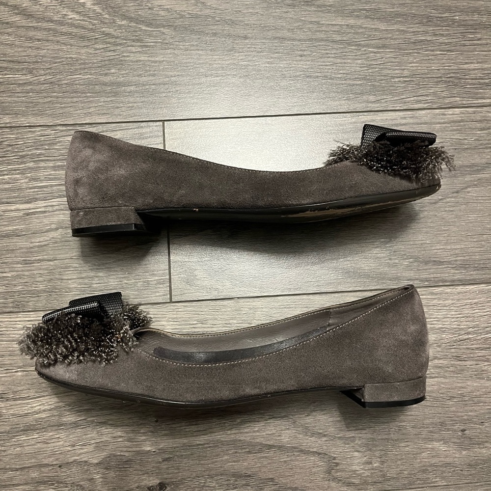 Salvatore Ferragamo Gray Flats with Bow Accent image 6